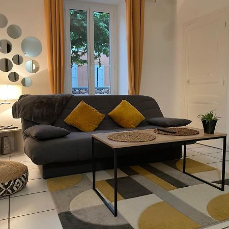 T2 Plein Centre Au 1Er Etage Avec Parking Prive Daire Millau Dış mekan fotoğraf