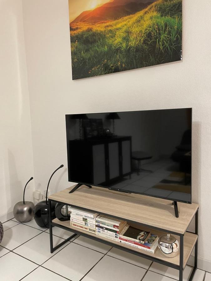T2 Plein Centre Au 1Er Etage Avec Parking Prive Daire Millau Dış mekan fotoğraf
